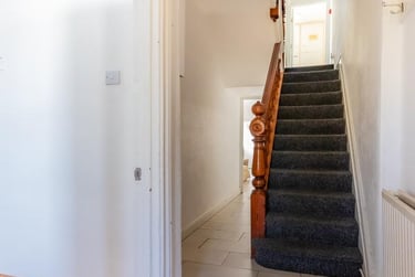 5 bed house, Mackintosh Place, Plasnewydd, Cardiff, CF244RQ - Image 2